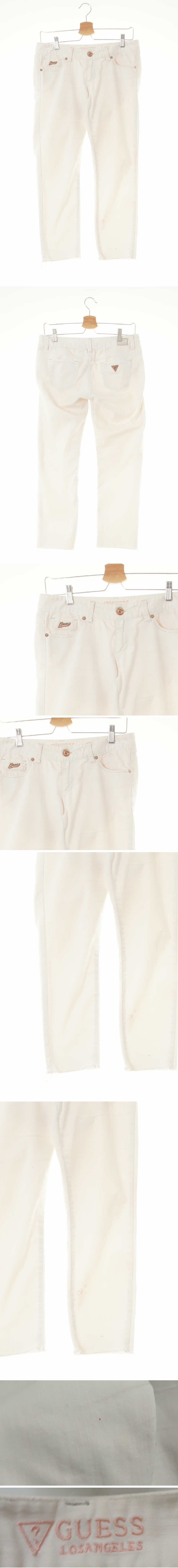 Guess 크롭컷팅슈퍼스키니진 Guess 화이트 데님 크롭컷팅슈퍼스키니진