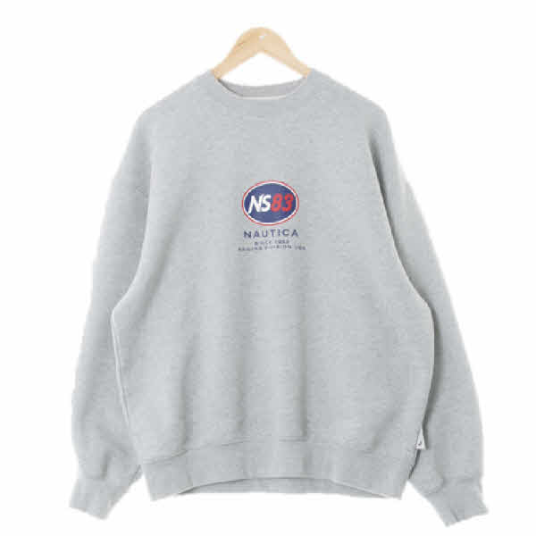 노티카 그레이 프린팅 면혼방 텍스트루즈스웨트셔츠