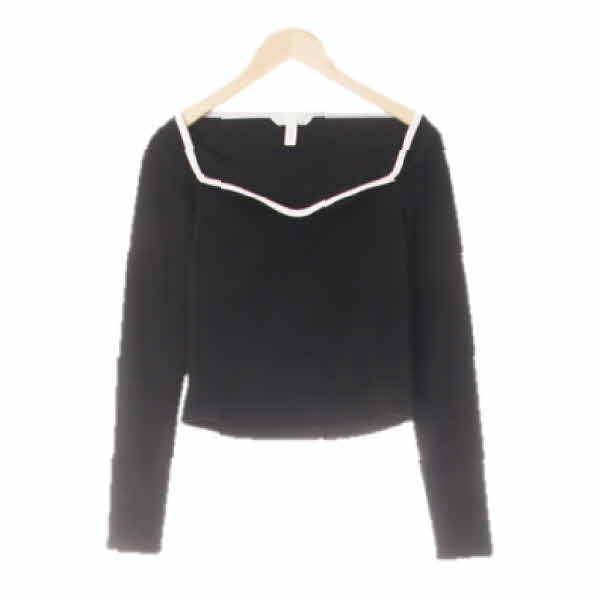 h&m 블랙 비스코스혼방 스퀘어하트넥크롭티