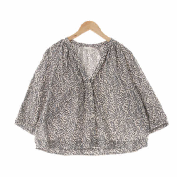 h&m 아이보리블루 나뭇잎패턴 면 슬릿넥레글런퍼프블라우스