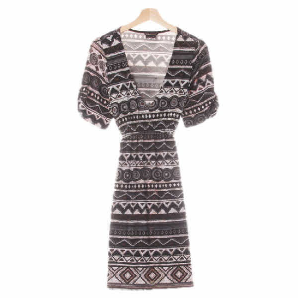 bcbg 블랙다크어스브라운 에스닉스트라이프 딥브이넥쿨링셔링원피스