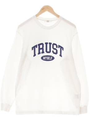 탑텐 화이트 프린팅 면 TRUST라운드긴팔티